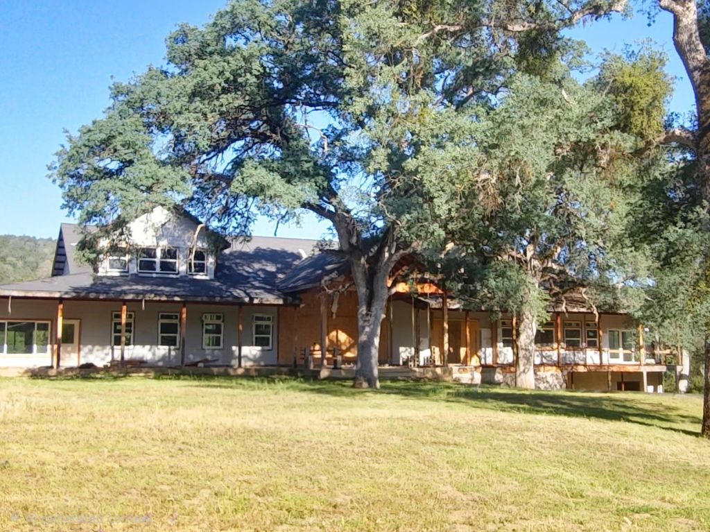Image 2 of property listing at 33555 Merrill Ranch Road, O Neals, CA 93645