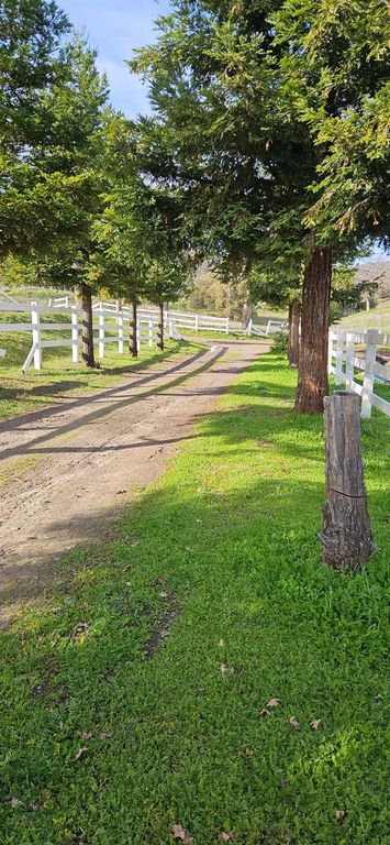 Image 3 of property listing at 33555 Merrill Ranch Road, O Neals, CA 93645