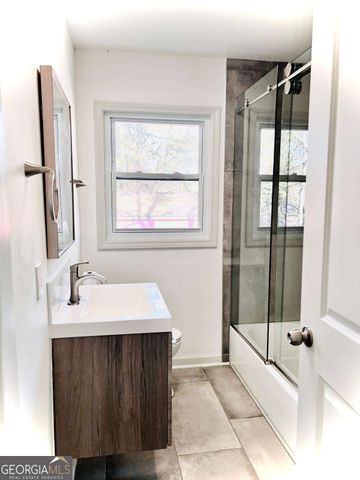 1122 Elaine Drive A, Forest Park, GA 30297