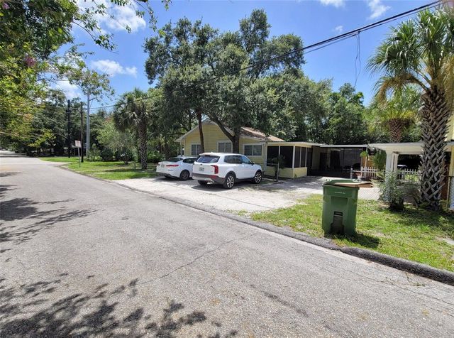 3301 W WOODLAWN AVENUE, Tampa, FL 33607