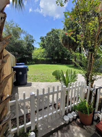 3301 W WOODLAWN AVENUE, Tampa, FL 33607