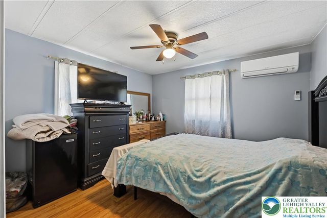 8743 turkey ridge Road, Upper Macungie Twp, PA 18031