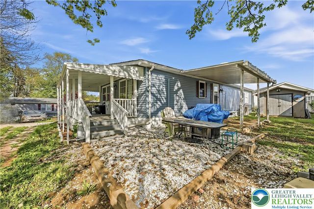 8743 turkey ridge Road, Upper Macungie Twp, PA 18031