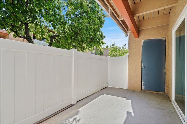 10331 Lindley 150, Porter Ranch, CA 91326