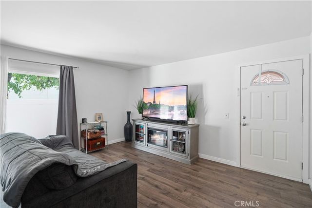 10331 Lindley 150, Porter Ranch, CA 91326
