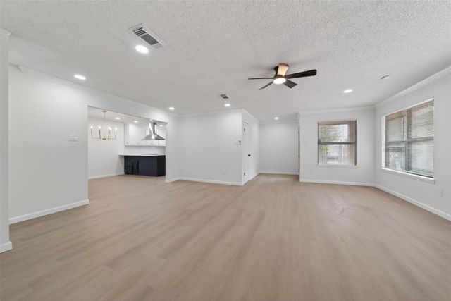 6 Quailwood Drive, Baytown, TX 77521