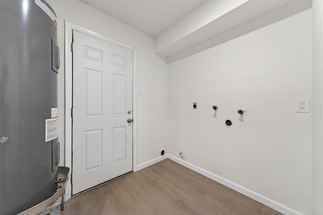 6 Quailwood Drive, Baytown, TX 77521