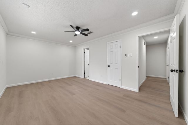 6 Quailwood Drive, Baytown, TX 77521