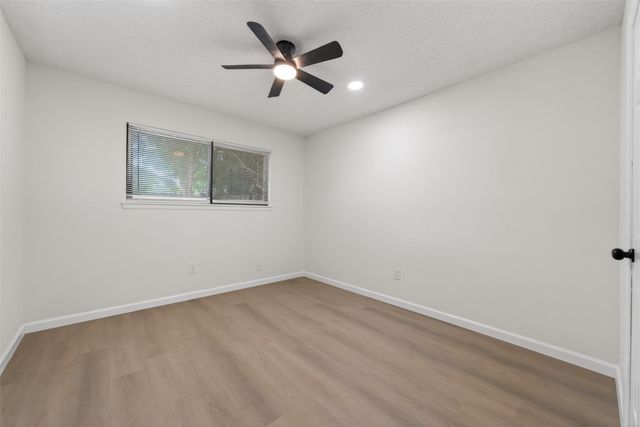 6 Quailwood Drive, Baytown, TX 77521