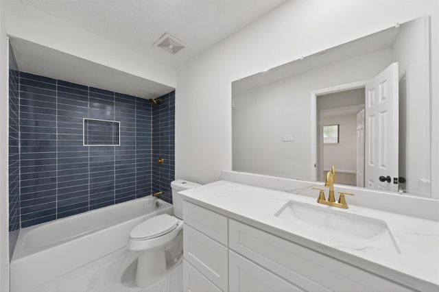 6 Quailwood Drive, Baytown, TX 77521