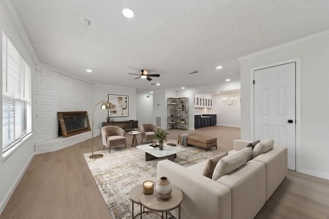 6 Quailwood Drive, Baytown, TX 77521