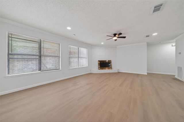 6 Quailwood Drive, Baytown, TX 77521