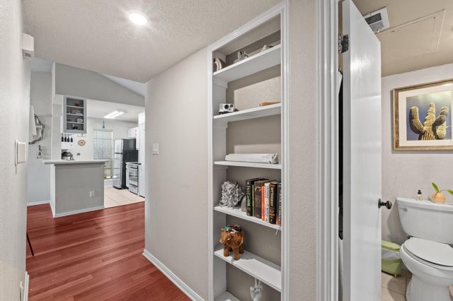 1601 Faro DR 2204, Austin, TX 78741