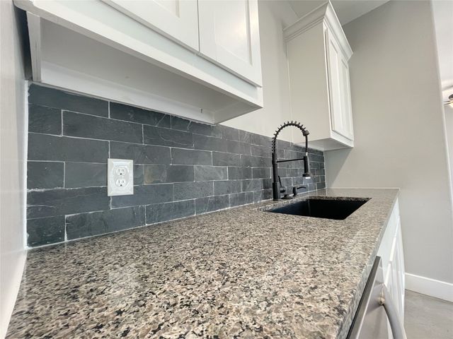 1215 Oak Drive 105, Denison, TX 75020