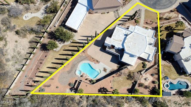 146 CRESTED PEAK Court, Santa Teresa, NM 88008