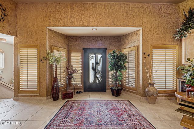 146 CRESTED PEAK Court, Santa Teresa, NM 88008