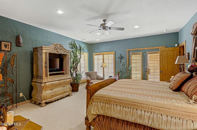 146 CRESTED PEAK Court, Santa Teresa, NM 88008