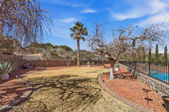 146 CRESTED PEAK Court, Santa Teresa, NM 88008