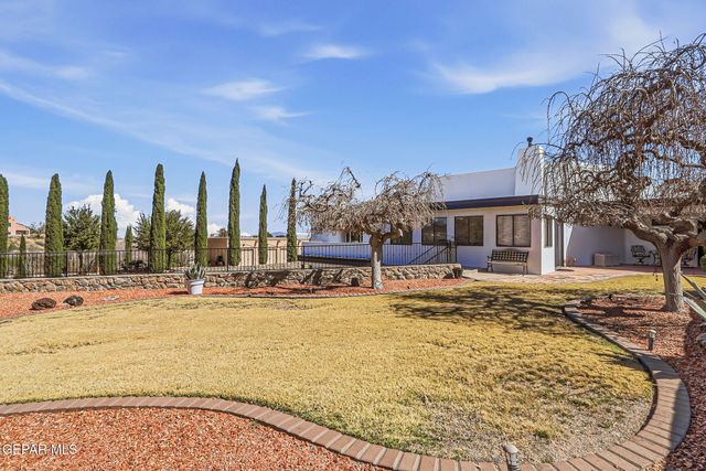 146 CRESTED PEAK Court, Santa Teresa, NM 88008