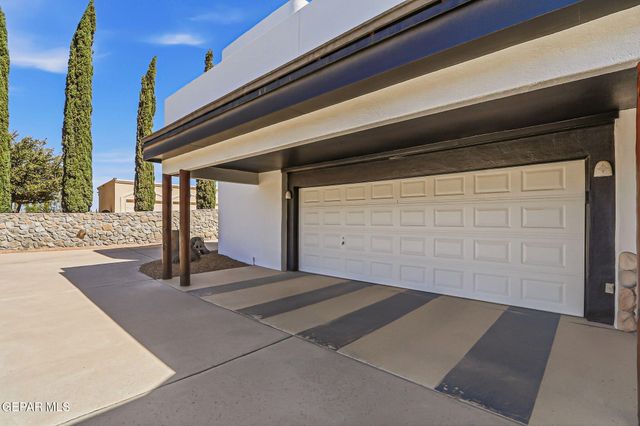 146 CRESTED PEAK Court, Santa Teresa, NM 88008