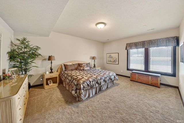 18335 Donegal Drive, South Bend, IN 46637