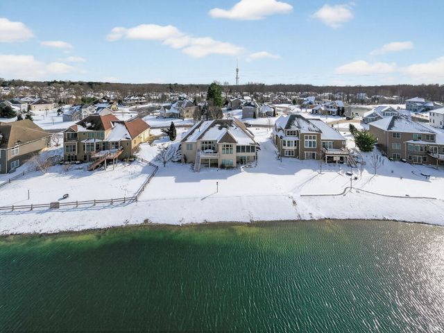 18335 Donegal Drive, South Bend, IN 46637