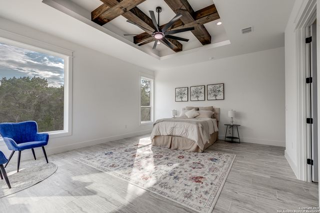 205 Private Road 2772, Mico, TX 78056