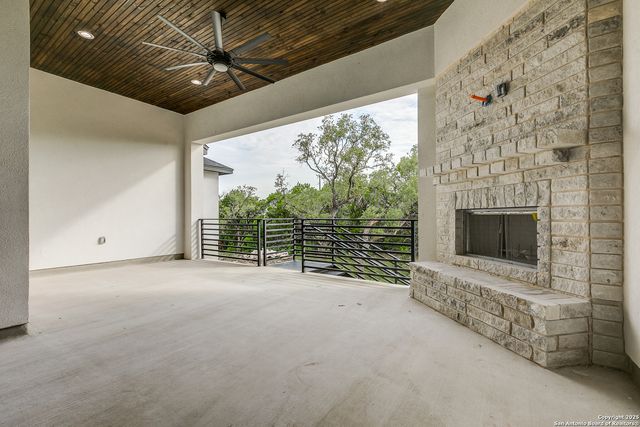205 Private Road 2772, Mico, TX 78056