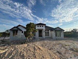 205 Private Road 2772, Mico, TX 78056