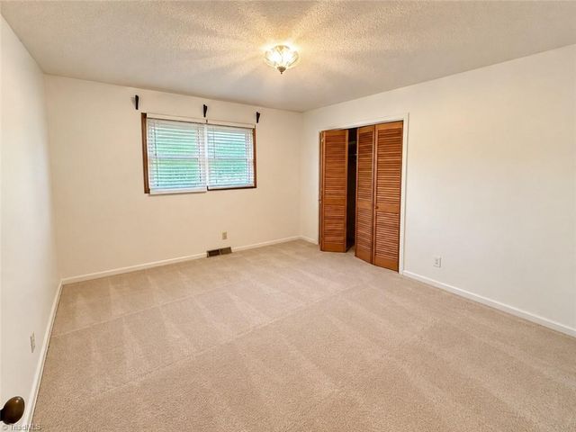 1530 Norwich Road, Winston-salem, NC 27127