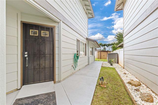 91-328 Kaukolu Way, Ewa Beach, HI 96706