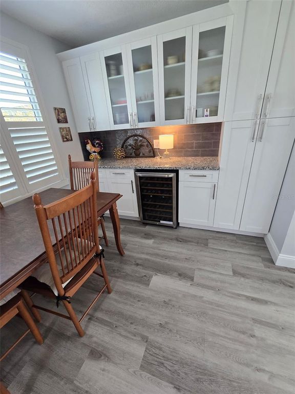 Image 12 of property listing at Address unavailable.