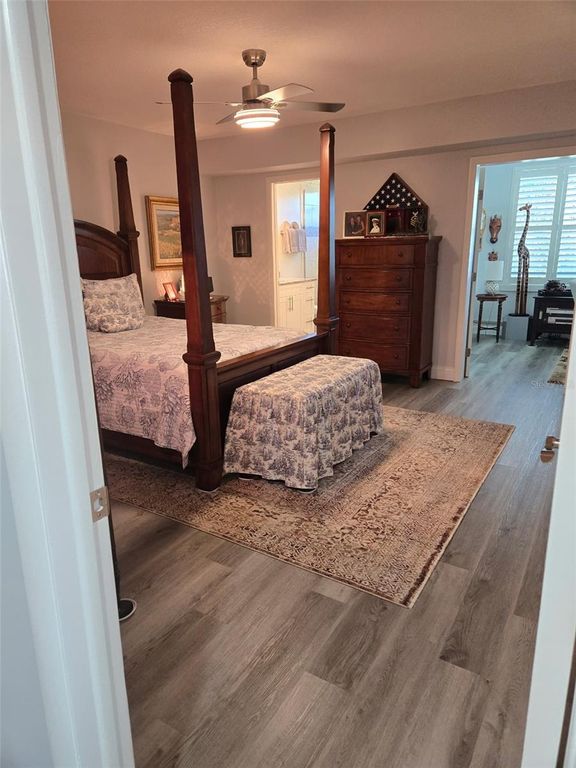 Image 19 of property listing at Address unavailable.