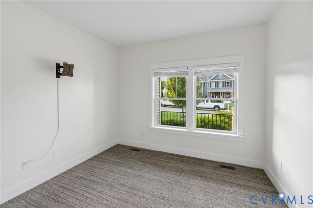 9319 Lavenham Ct, Midlothian, VA 23112