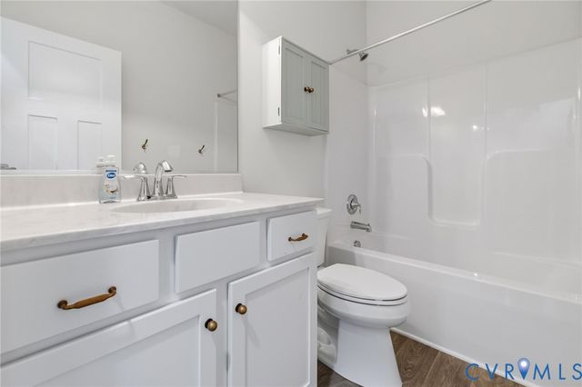 9319 Lavenham Ct, Midlothian, VA 23112