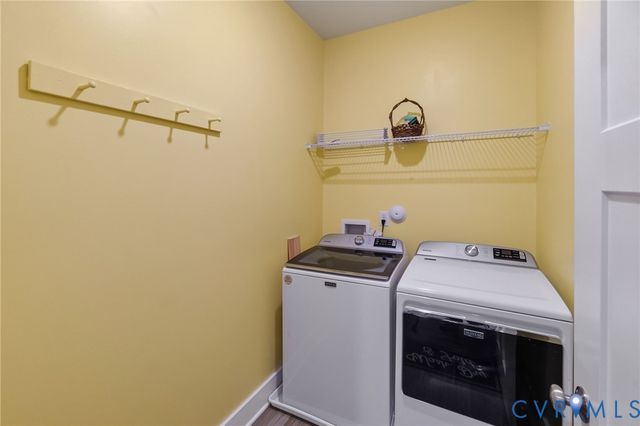 9319 Lavenham Ct, Midlothian, VA 23112