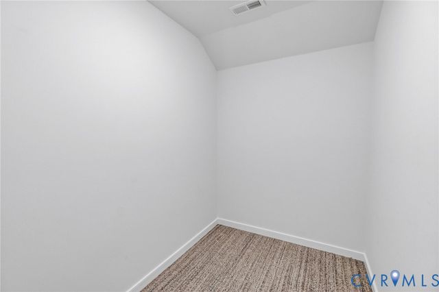 9319 Lavenham Ct, Midlothian, VA 23112