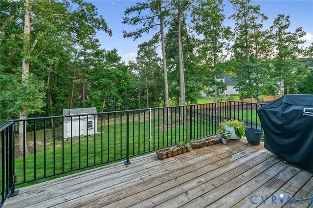 9319 Lavenham Ct, Midlothian, VA 23112