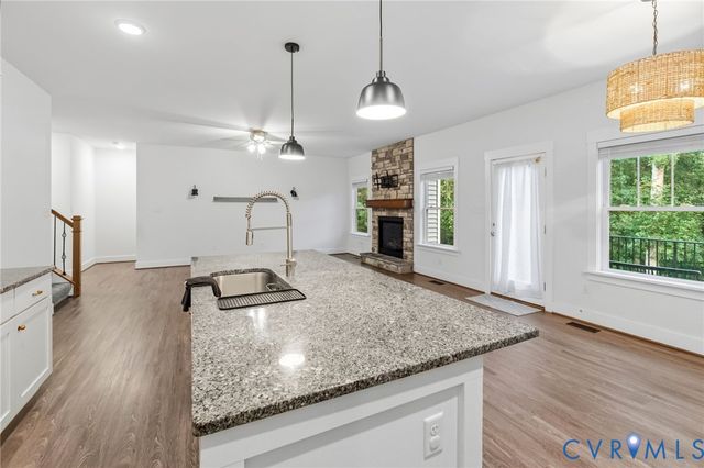 9319 Lavenham Ct, Midlothian, VA 23112