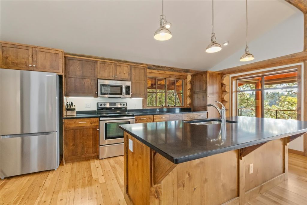 471 Carpenter Lane, Eureka, MT 59917 photo 18