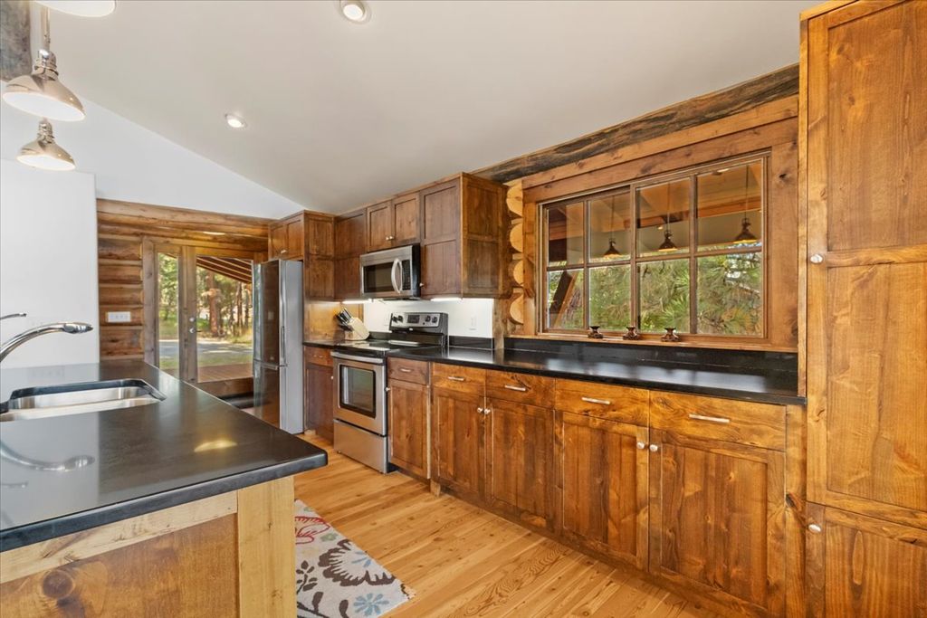 471 Carpenter Lane, Eureka, MT 59917 photo 20