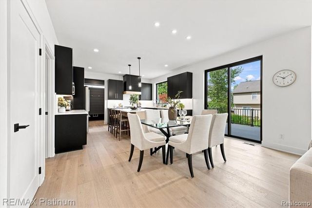 1309 Walloon Way, Lake Orion, MI 48360