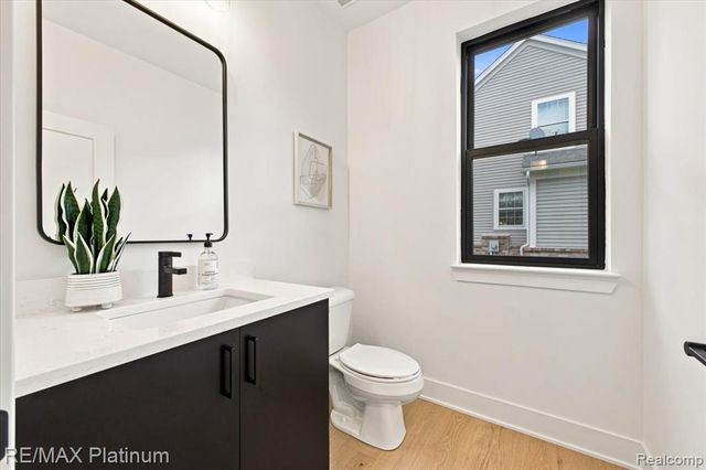 1309 Walloon Way, Lake Orion, MI 48360