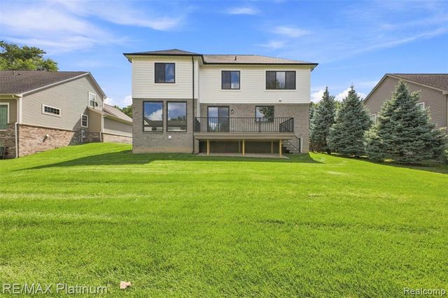 1309 Walloon Way, Lake Orion, MI 48360