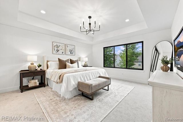 1309 Walloon Way, Lake Orion, MI 48360