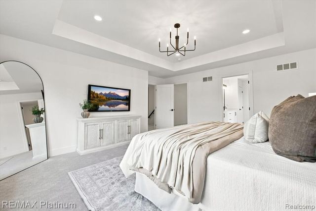1309 Walloon Way, Lake Orion, MI 48360