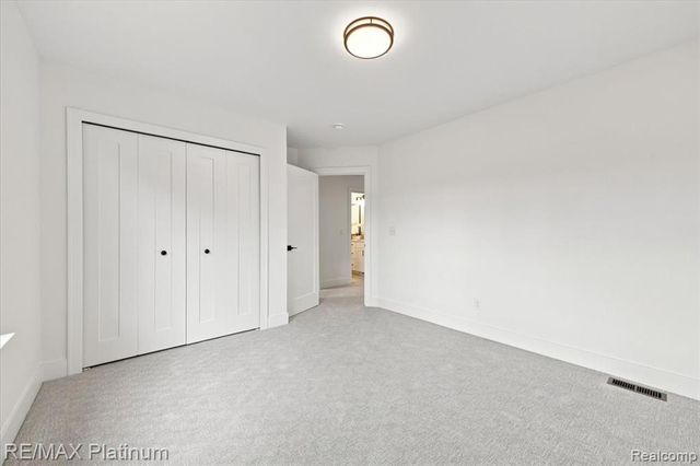 1309 Walloon Way, Lake Orion, MI 48360