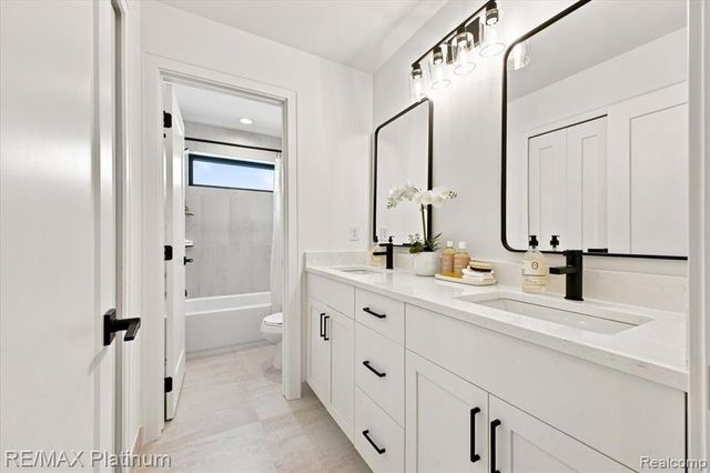 1309 Walloon Way, Lake Orion, MI 48360
