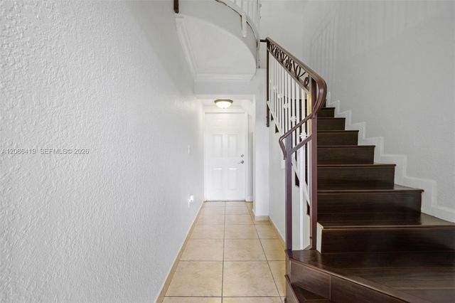 7230 NW 174th Terrace 204, Hialeah, FL 33015