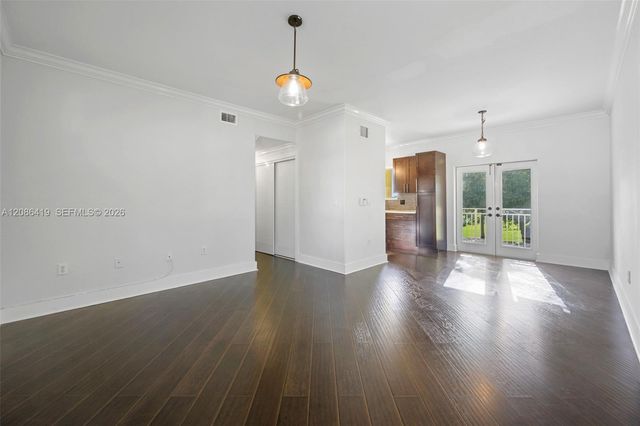 7230 NW 174th Terrace 204, Hialeah, FL 33015